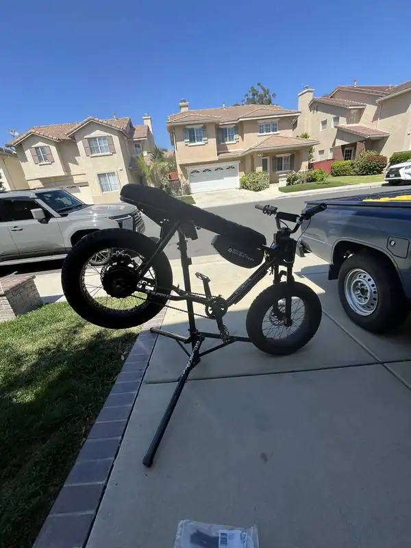 Mobile bicycle repair fat tire